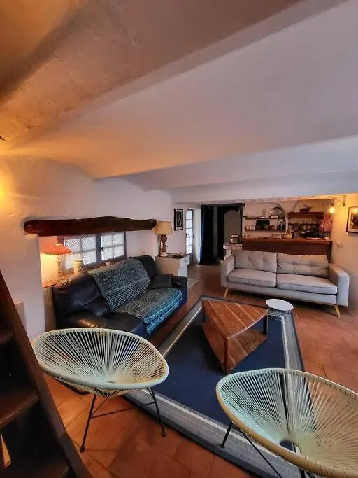 Holiday home Maison Pechelune Correns